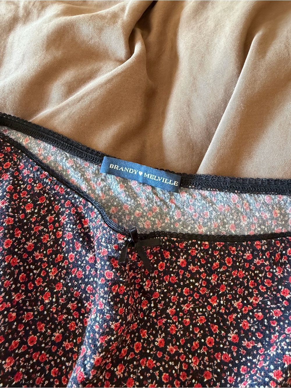 Brandy Melville Navy Floral Mini Skirt - Picture 6 of 8